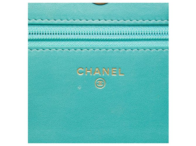 Portafoglio Boy Chanel in velluto trapuntato blu con catena Turchese - vista 5