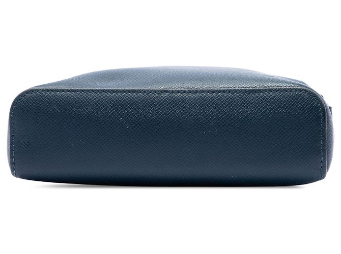 Pochette Anton in pelle Taiga blu Louis Vuitton - vista 3
