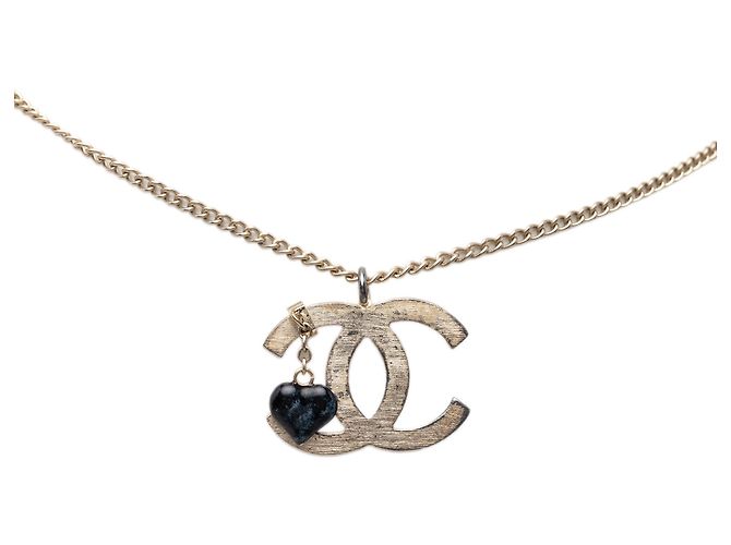 Collana con pendente a cuore in resina placcato oro CC Gold Chanel D'oro - vista 2