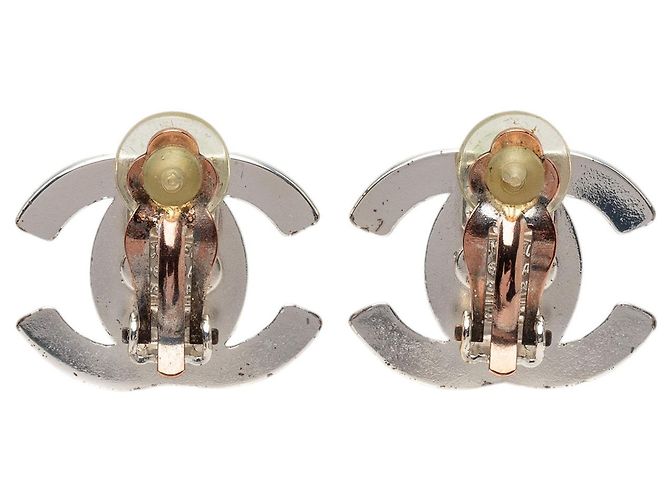 Orecchini a clip Chanel Silver CC Ottone con chiusura Turn Lock Argento - vista 2