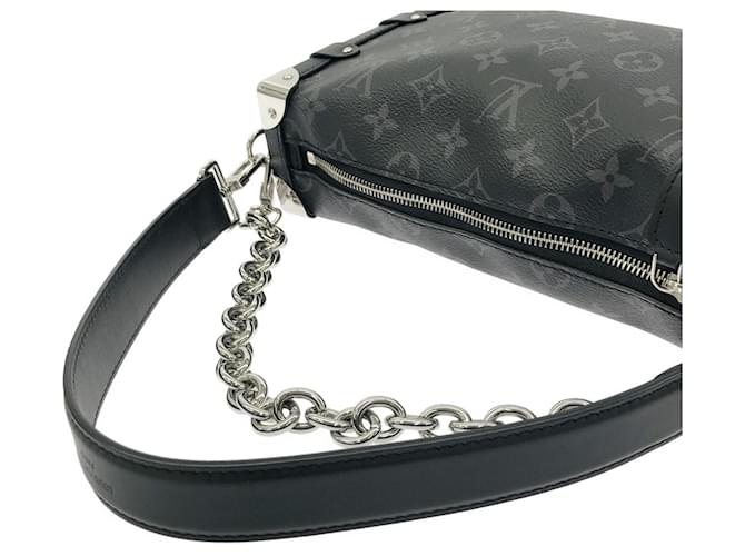 Borsa a tracolla Louis Vuitton Monogram Eclipse Side Trunk EW MM Nero Monogramma - vista 6