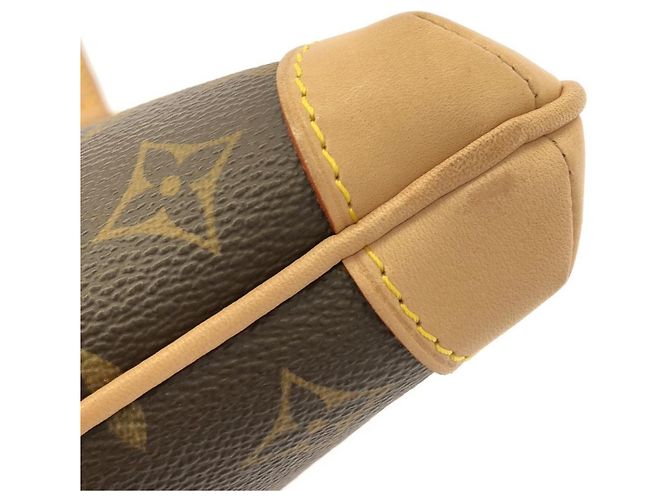 Louis Vuitton Monogram Coussin GM Shoulder Bag Brown - view 4