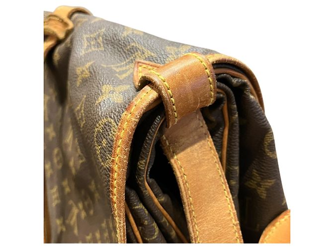 Borsa a Spalla Louis Vuitton Saumur 35 Marrone - vista 5