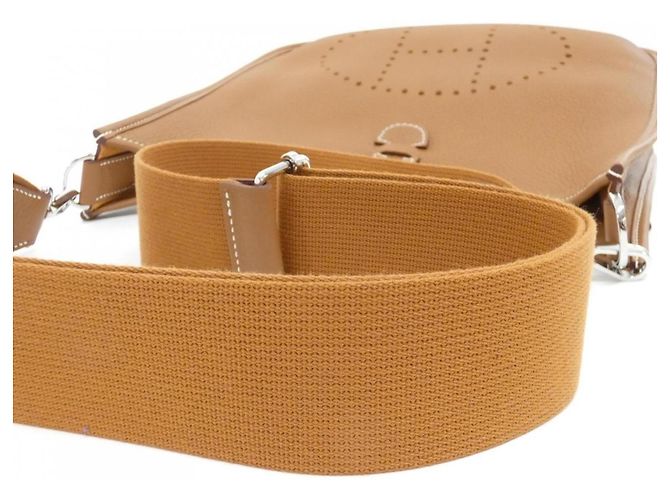 Hermès Borsa a Spalla Hermes Evelyne 3 PM 056277CK D'oro - vista 4