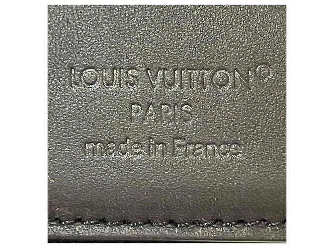 Cartera Louis Vuitton Portefeuille Pilot Tri-Fold Negro - vista 4