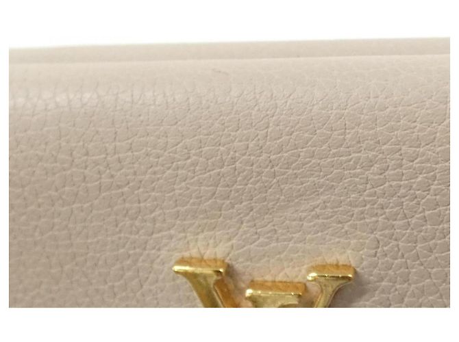 Cartera Louis Vuitton Lock Mini Gris - vista 4