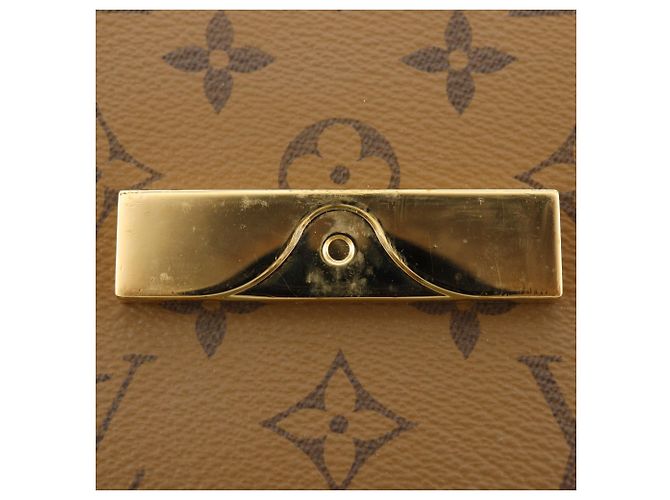 Borsa a tracolla Louis Vuitton Dauphine MM Marrone - vista 13