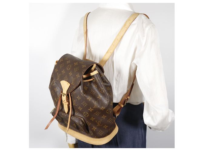 Mochila Louis Vuitton Montsouris MM Marrom - vista 18