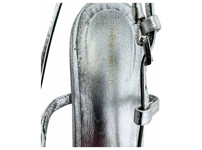 Sandali bassi Millie Lattice in pelle argento Reformation - vista 9