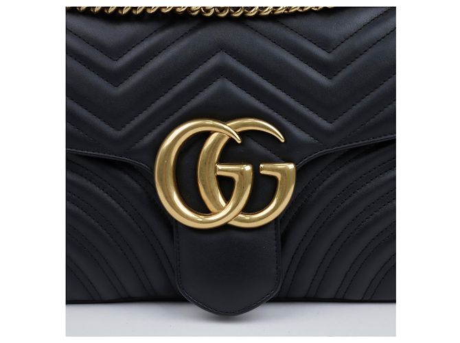 Gucci Borsa a tracolla GG Marmont Matelassé in pelle Medium con catena Nero - vista 2