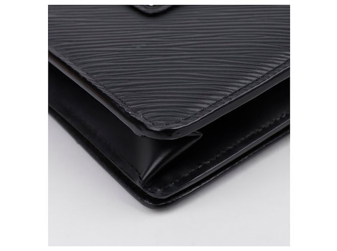Twist Louis Vuitton Cartera con cadena y cinturón retorcido Negro - vista 10