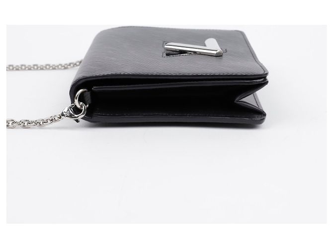 Twist Louis Vuitton Cartera con cadena y cinturón retorcido Negro - vista 6