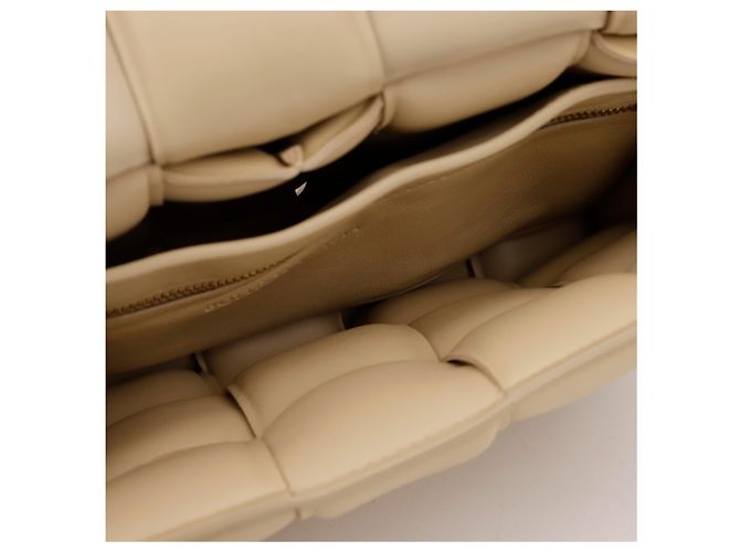 Bottega Veneta Borsa a tracolla imbottita Cassette Marrone - vista 15