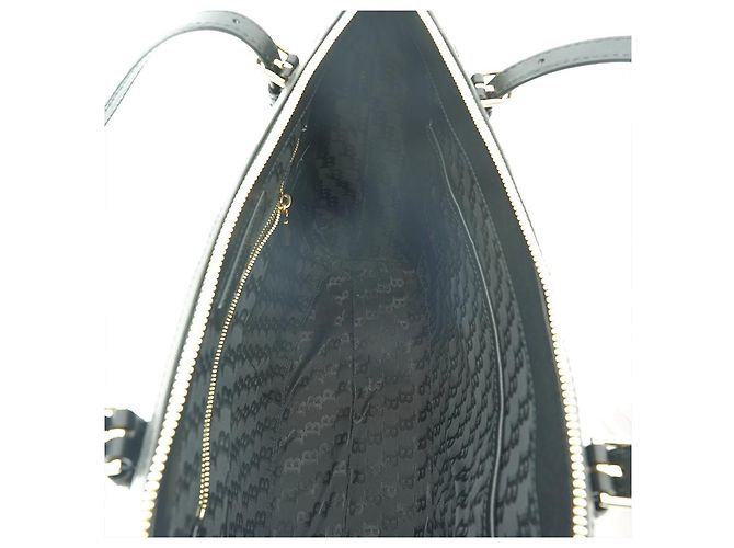 Bally Nova bolsa de ombro feminina Damira QT em couro acolchoado preto Medium Shopper - vista 12