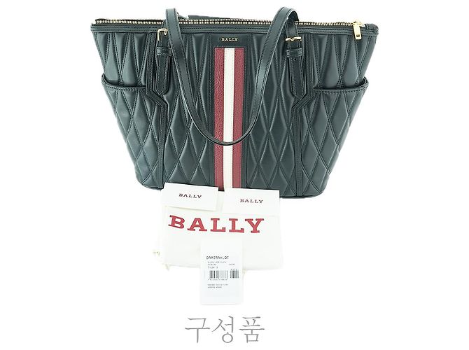 Bally Nova bolsa de ombro feminina Damira QT em couro acolchoado preto Medium Shopper - vista 15