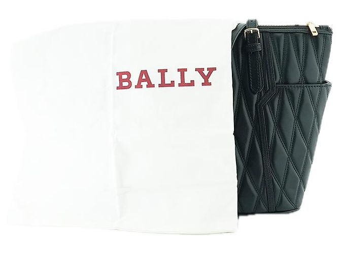 Bally Nova bolsa de ombro feminina Damira QT em couro acolchoado preto Medium Shopper - vista 9