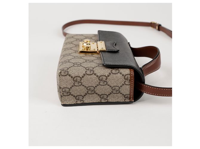 Gucci Mini Top-Handle-Schultertasche aus GG Supreme Canvas mit Paddle Lock Verschluss Schwarz - Ansicht 7
