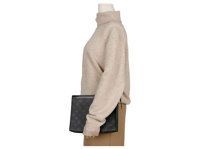 Louis Vuitton Pochette Voyage MM Clutch Nero - vista 10