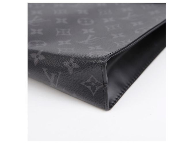 Louis Vuitton Pochette Voyage MM Clutch Nero - vista 6