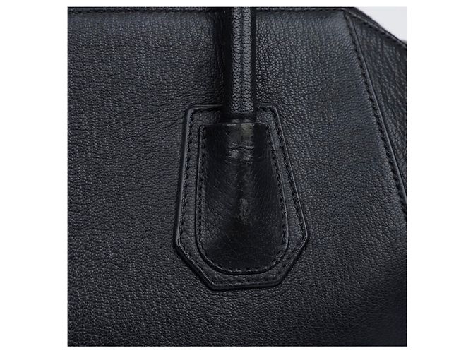 Givenchy Piccola borsa Antigona in pelle granulata nera - vista 11