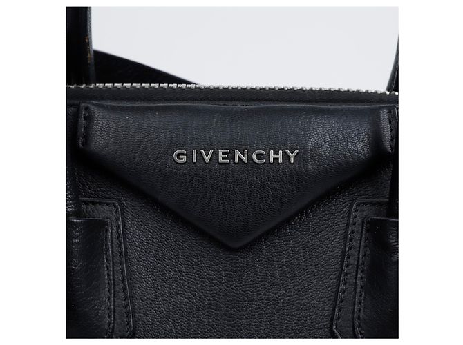 Givenchy Piccola borsa Antigona in pelle granulata nera - vista 2