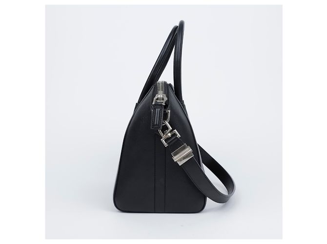 Givenchy Piccola borsa Antigona in pelle granulata nera - vista 6