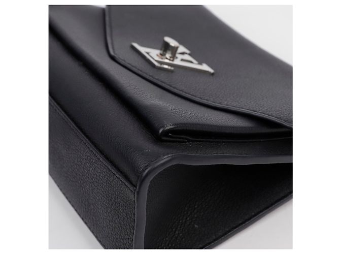 Louis Vuitton Bolsa de ombro e crossbody MyLockMe em couro preto - vista 11
