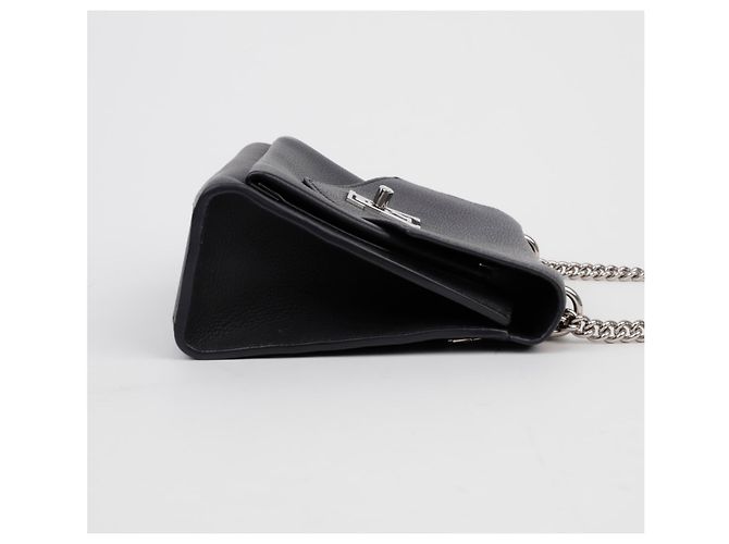Louis Vuitton Bolsa de ombro e crossbody MyLockMe em couro preto - vista 7
