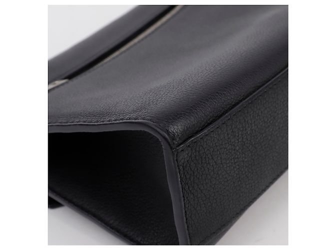 Louis Vuitton Bolsa de ombro e crossbody MyLockMe em couro preto - vista 9