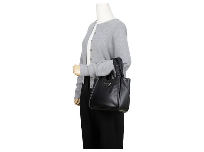 Prada Bolsa Tote de couro napa acolchoado macio preto - vista 14