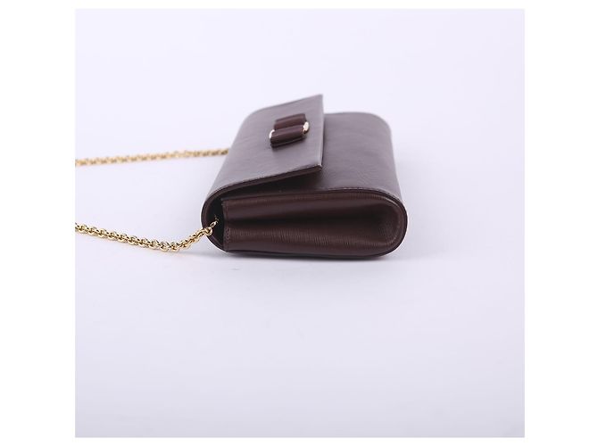 Salvatore Ferragamo Clutch a tracolla in pelle Saffiano bordeaux Rosso - vista 4