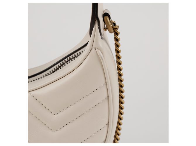 Gucci Mini borsa a tracolla GG Marmont a mezzaluna bianca Bianco - vista 4