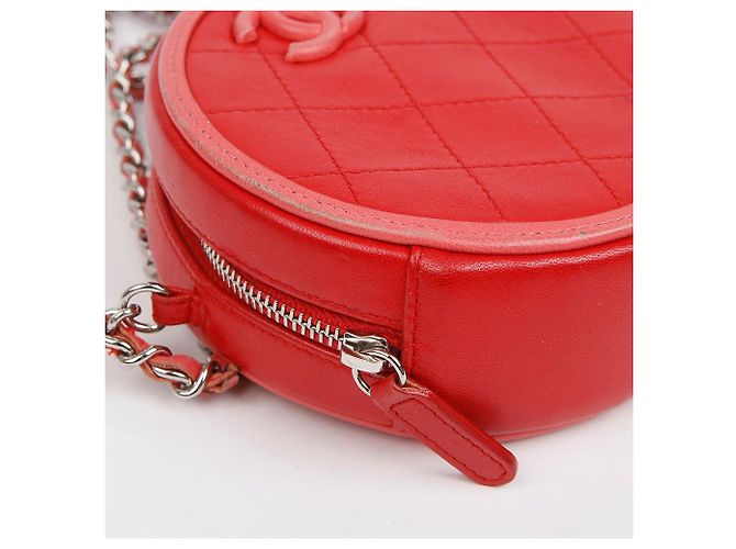 Chanel Borsa a tracolla rotonda con logo CC Rosso - vista 9