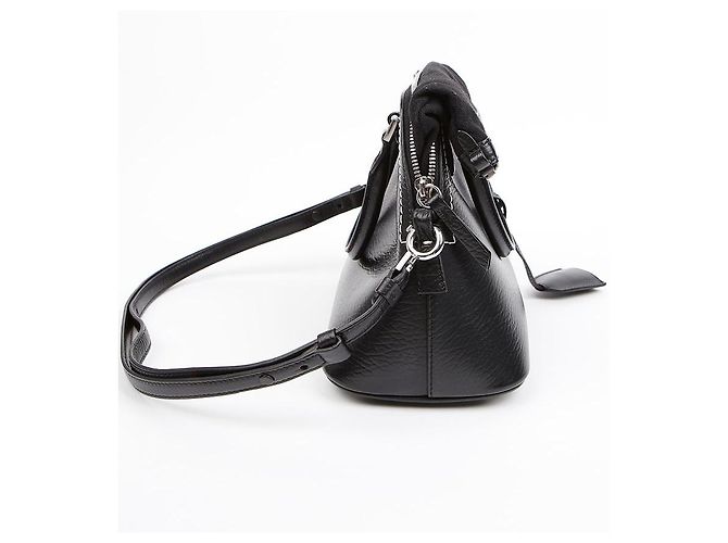 Maison Martin Margiela Mini bolsa de ombro em couro granulado com alça de mão preta - vista 4