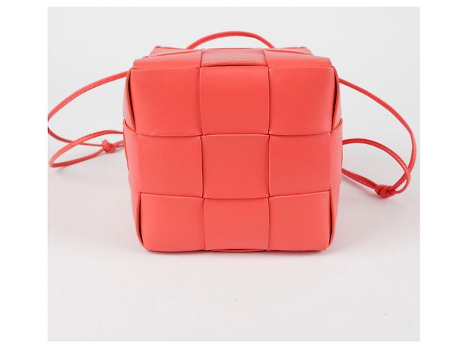 Bottega Veneta Piccola borsa a tracolla e crossbody Cassette Bucket Rossa Rosso - vista 6