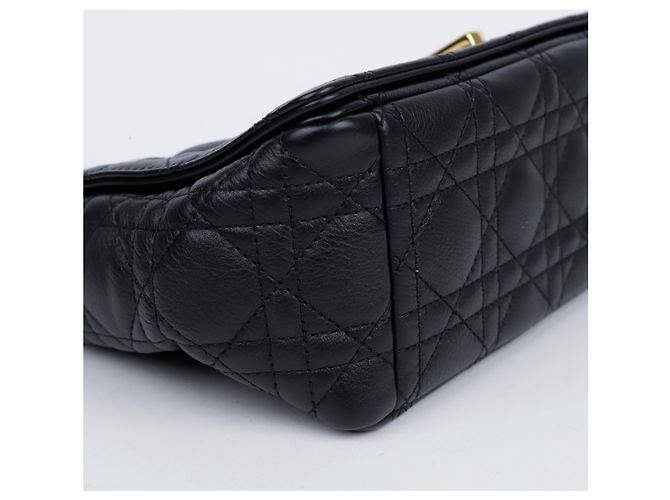 Dior Borsa a tracolla Cannage Medium in pelle di vitello nera con finiture dorate Nero - vista 9