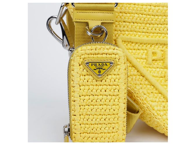 Prada Borsa Bandoliera Triangle in Rafia Gialla Giallo - vista 3