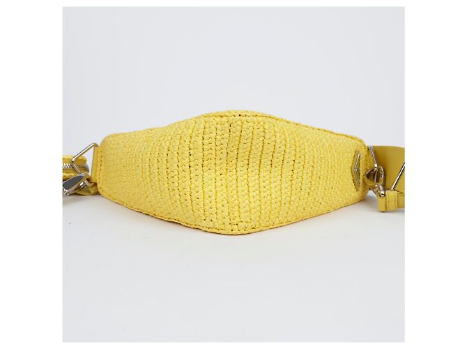 Prada Borsa Bandoliera Triangle in Rafia Gialla Giallo - vista 5