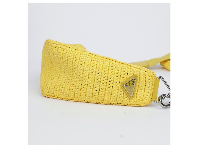Prada Borsa Bandoliera Triangle in Rafia Gialla Giallo - vista 7