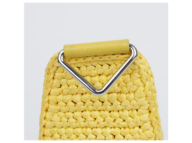 Prada Borsa Bandoliera Triangle in Rafia Gialla Giallo - vista 9