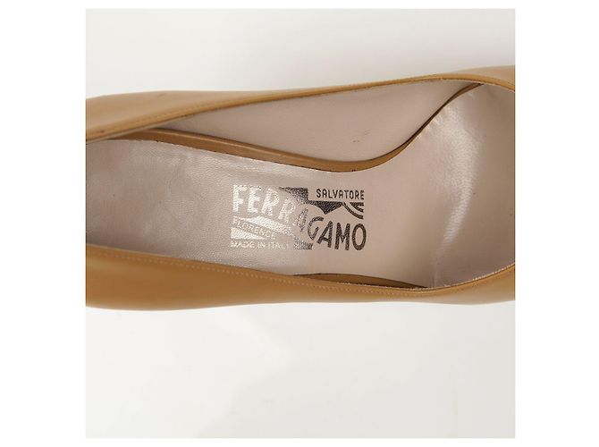 Salvatore Ferragamo Pumps aus Kamelleleder Größe Braun - Ansicht 8