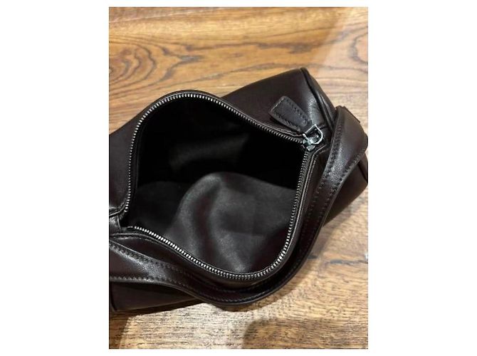 The Row Borsa cilindrica in pelle marrone scuro - vista 11