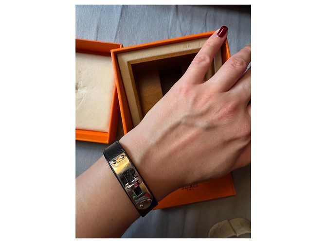 Bracciale Hermès in pelle nera e acciaio Nero - vista 4