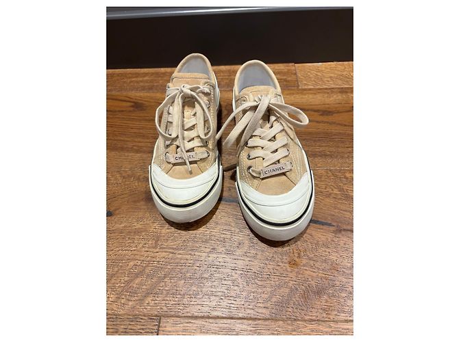 Chanel Sneakers in Scamosciato Beige e Tela - vista 2