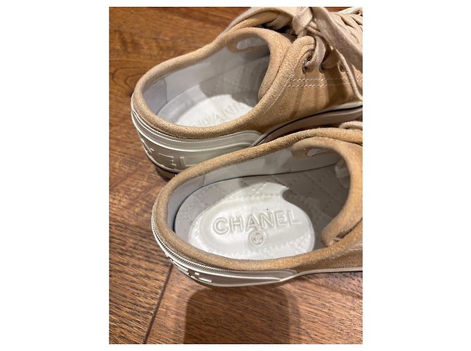 Chanel Sneakers in Scamosciato Beige e Tela - vista 5