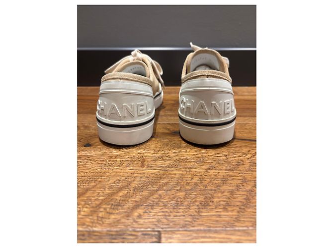 Chanel Sneakers in Scamosciato Beige e Tela - vista 9