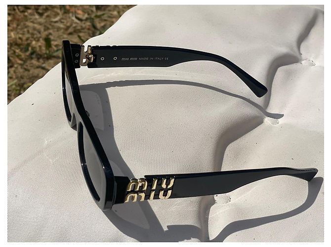 Miu Miu Occhiali da sole neri con logo dorato Nero Gold hardware - vista 2