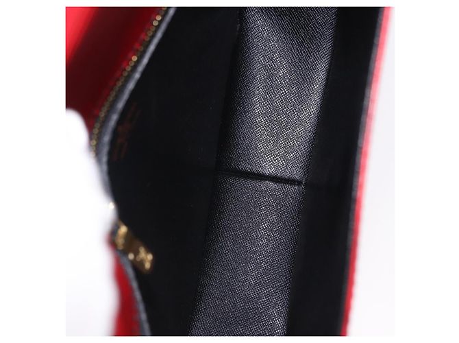 Borsa a Spalla LOUIS VUITTON Epi Saint Cloud GM Rosso M52197 LV Auth 191772 - vista 10