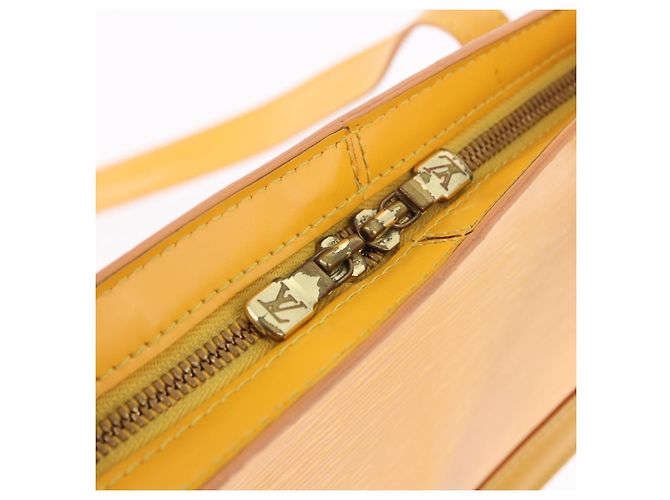 Borsa a Spalla LOUIS VUITTON Epi Lussac Giallo M52289 LV Auth 192053 - vista 10