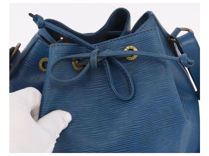 Borsa a Spalla LOUIS VUITTON Epi Petit Noe Blue M44105 LV Auth 191993 - vista 10